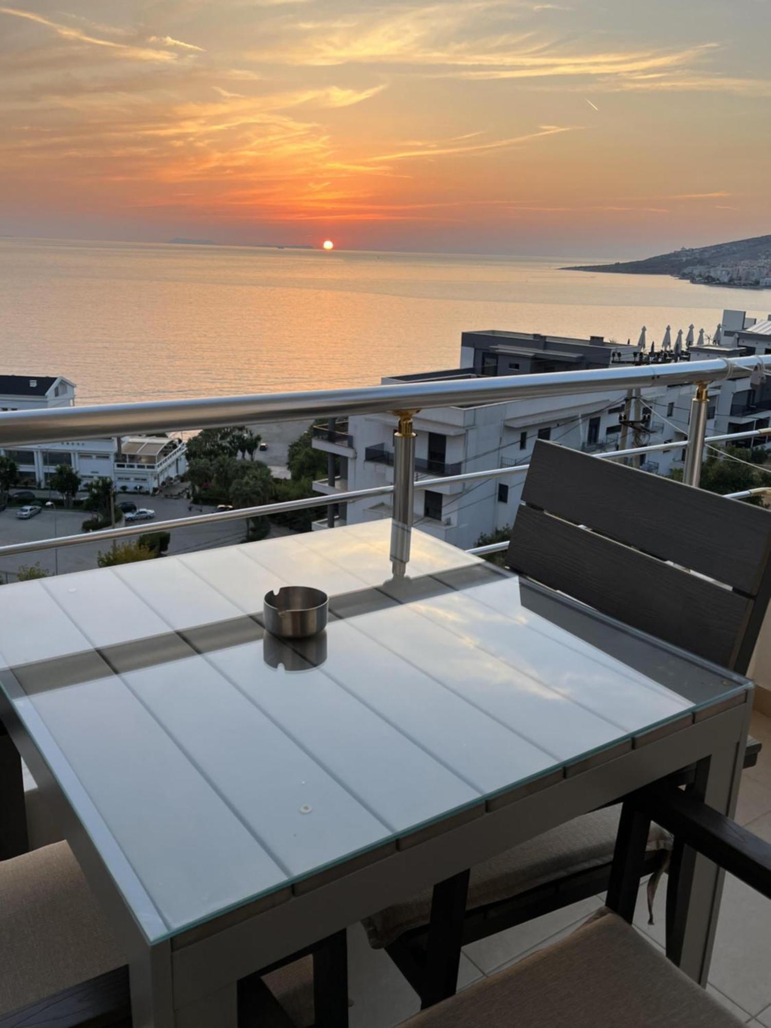 Bluemoon * Sarandë